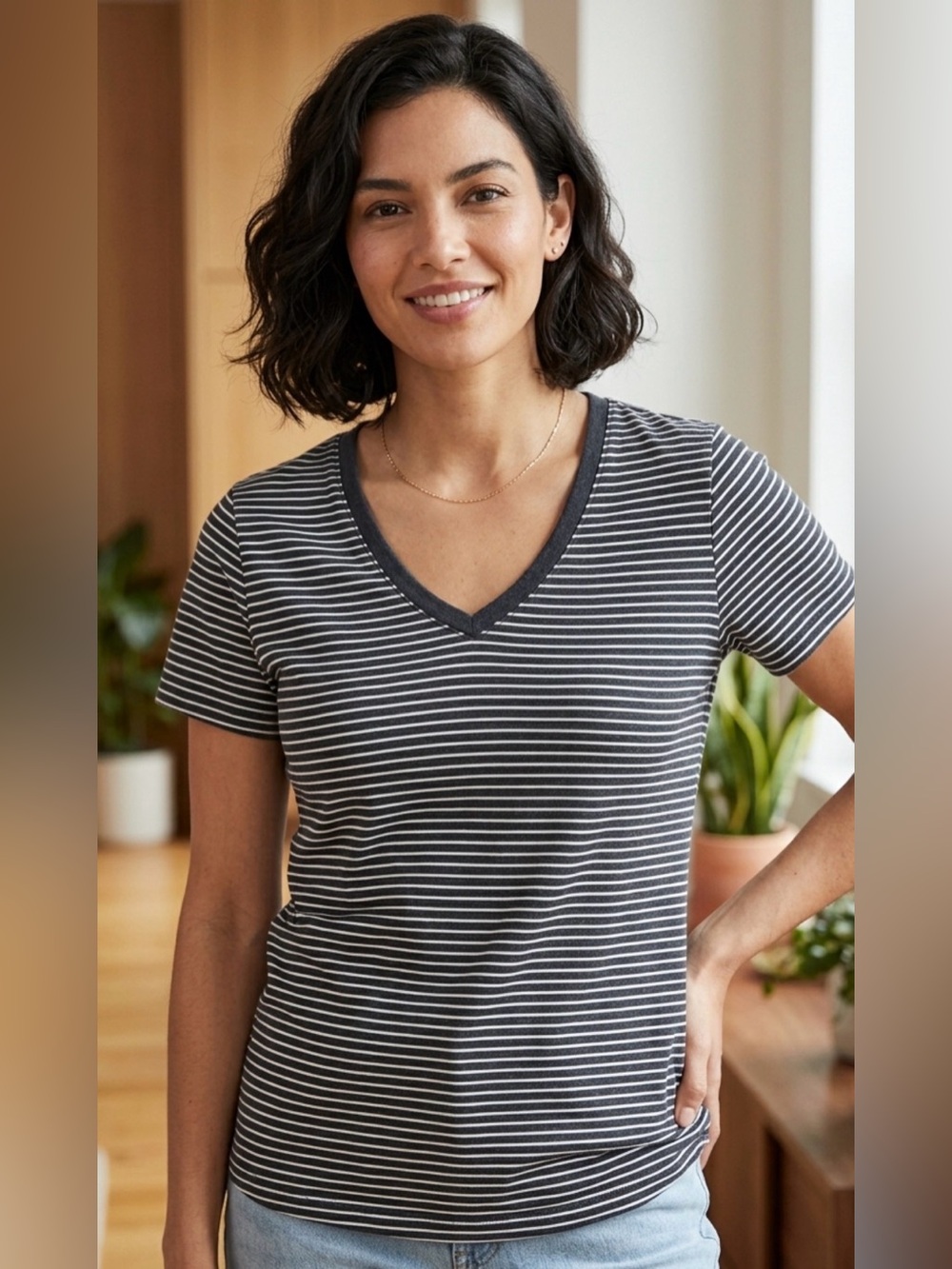 Amazon Essentials Women’s Size L Charcoal & White Striped Short Sleeve Tee
